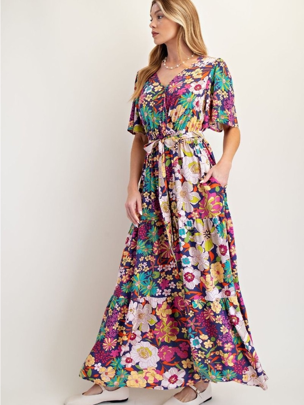 New Easel Floral Maxi Dress - Picture 2 of 4